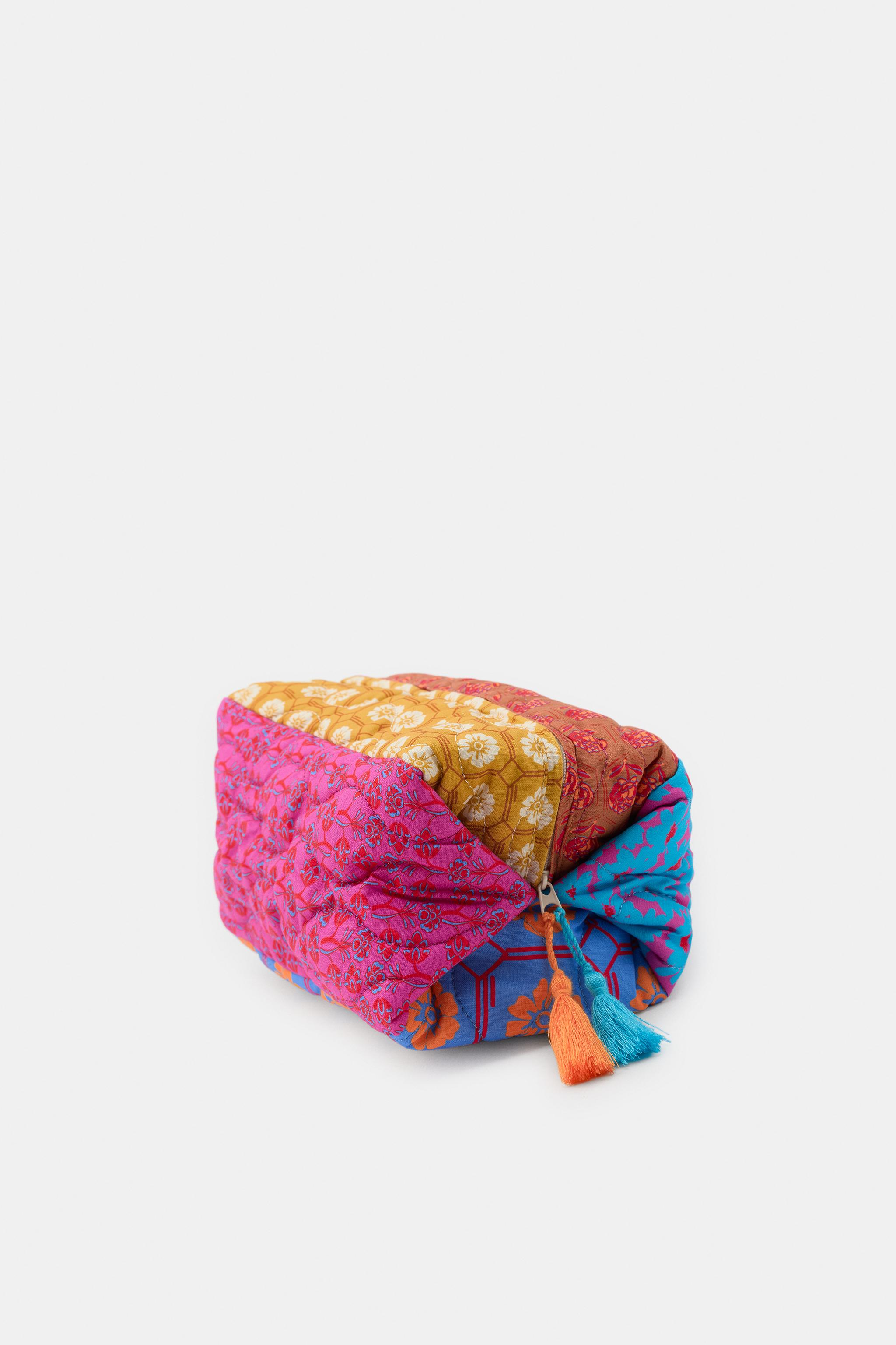 PATCHWORK PRINT QUILTED TOILETRY BAG